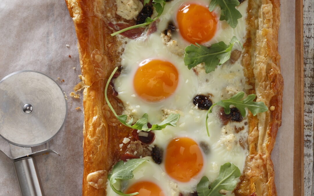 Egg, Ricotta and Prosciutto Pizza